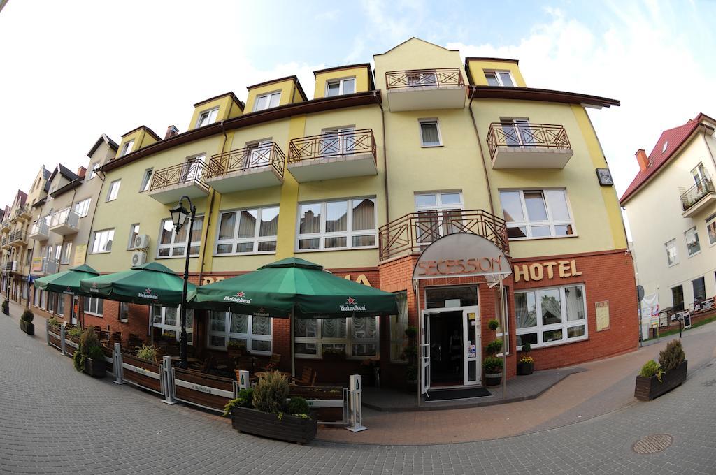 Secession Hotel Leczna Экстерьер фото