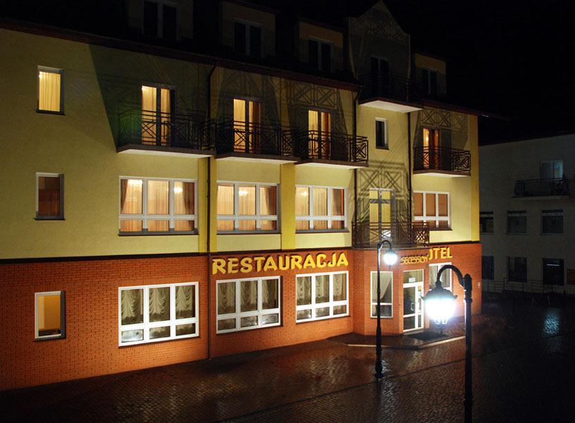 Secession Hotel Leczna Экстерьер фото