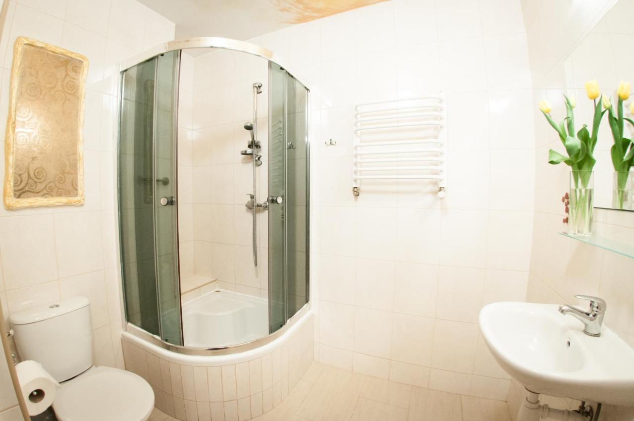 Secession Hotel Leczna Экстерьер фото